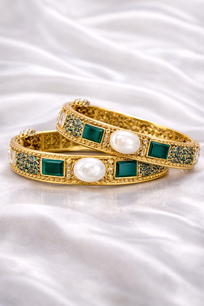 BANGLES