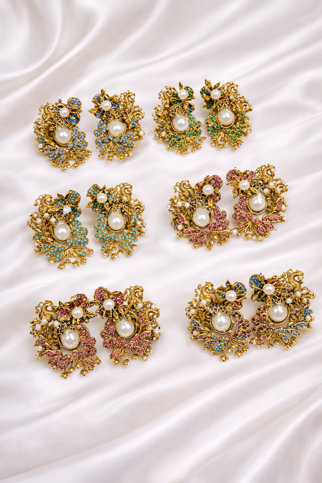 Moonarch Handcrafted Pearl Earrings